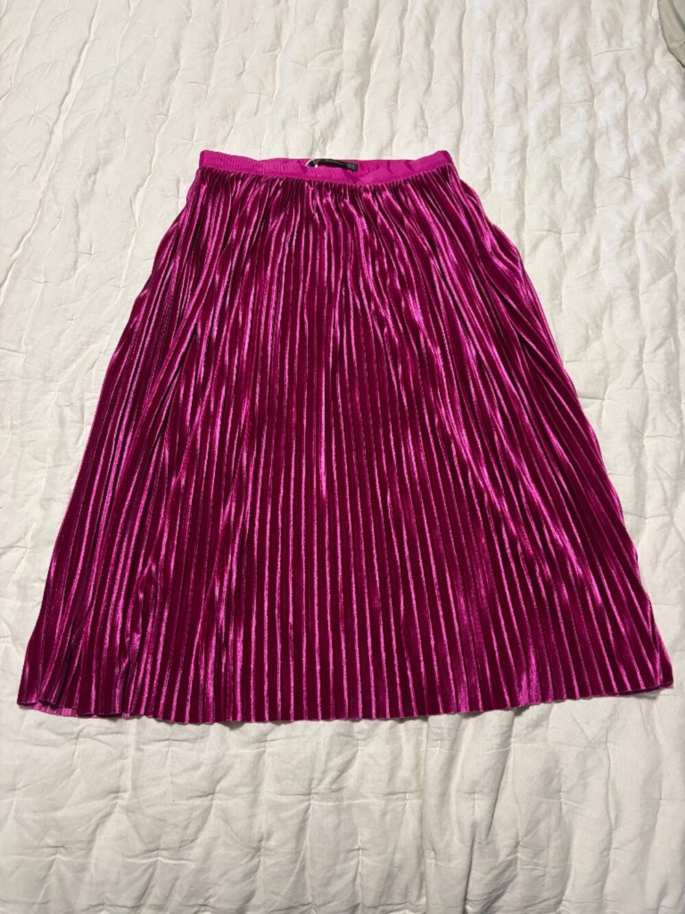 ZARA Pleated Midi Skirt Women's Medium Fuchsia Pink Velvet NEW